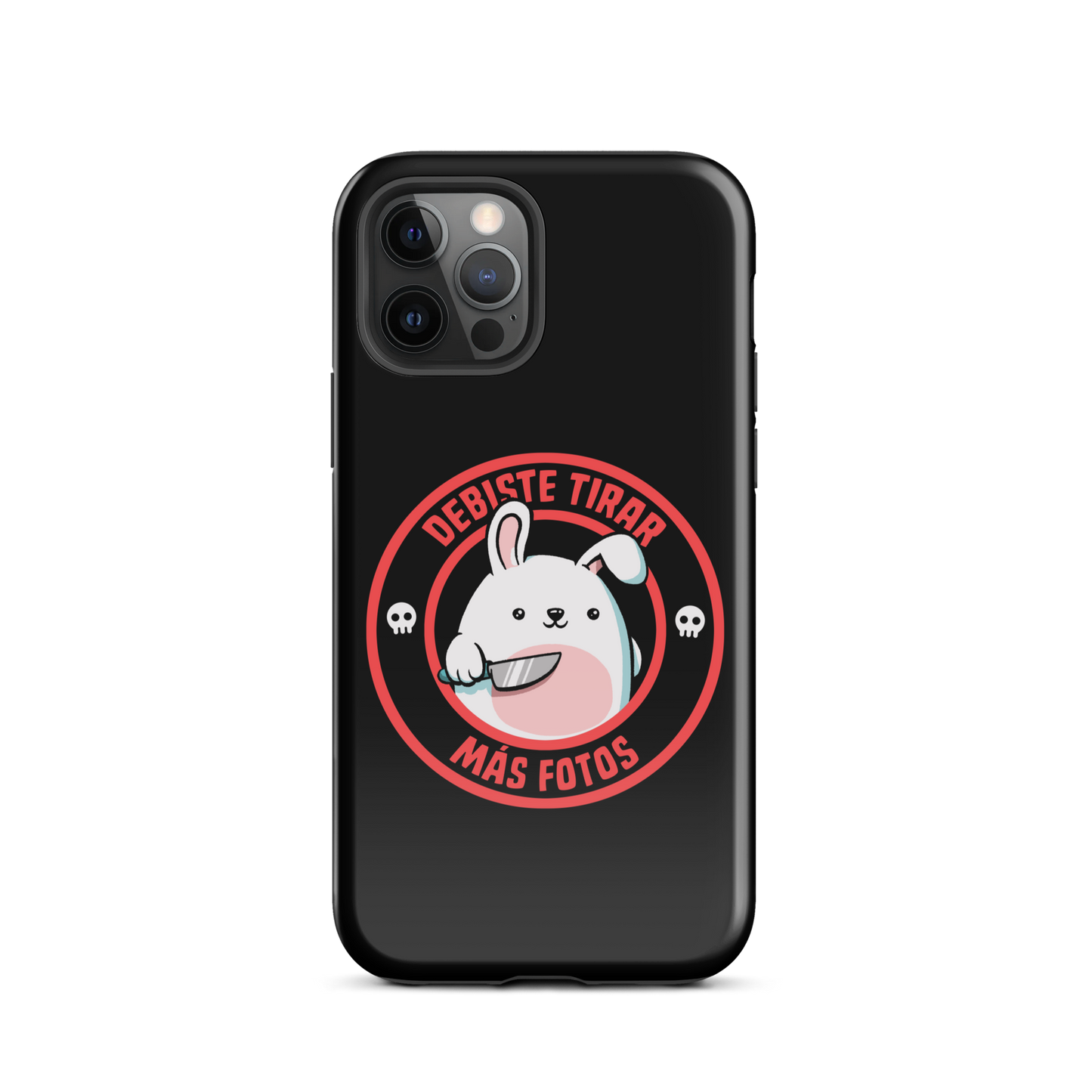 A cute white cartoon bunny with a pink belly stands holding a large kitchen knife in one paw. Surrounding the bunny is a red circular border with the words 'DEBISTE TIRAR MÁS FOTOS'. Small skull icons are on either side of the circle. The overall tone is a mix of adorable and ironic humor.