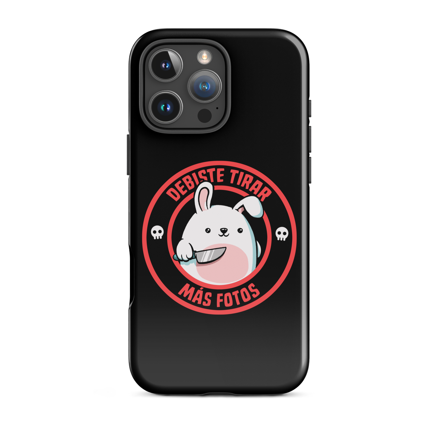 A cute white cartoon bunny with a pink belly stands holding a large kitchen knife in one paw. Surrounding the bunny is a red circular border with the words 'DEBISTE TIRAR MÁS FOTOS'. Small skull icons are on either side of the circle. The overall tone is a mix of adorable and ironic humor.