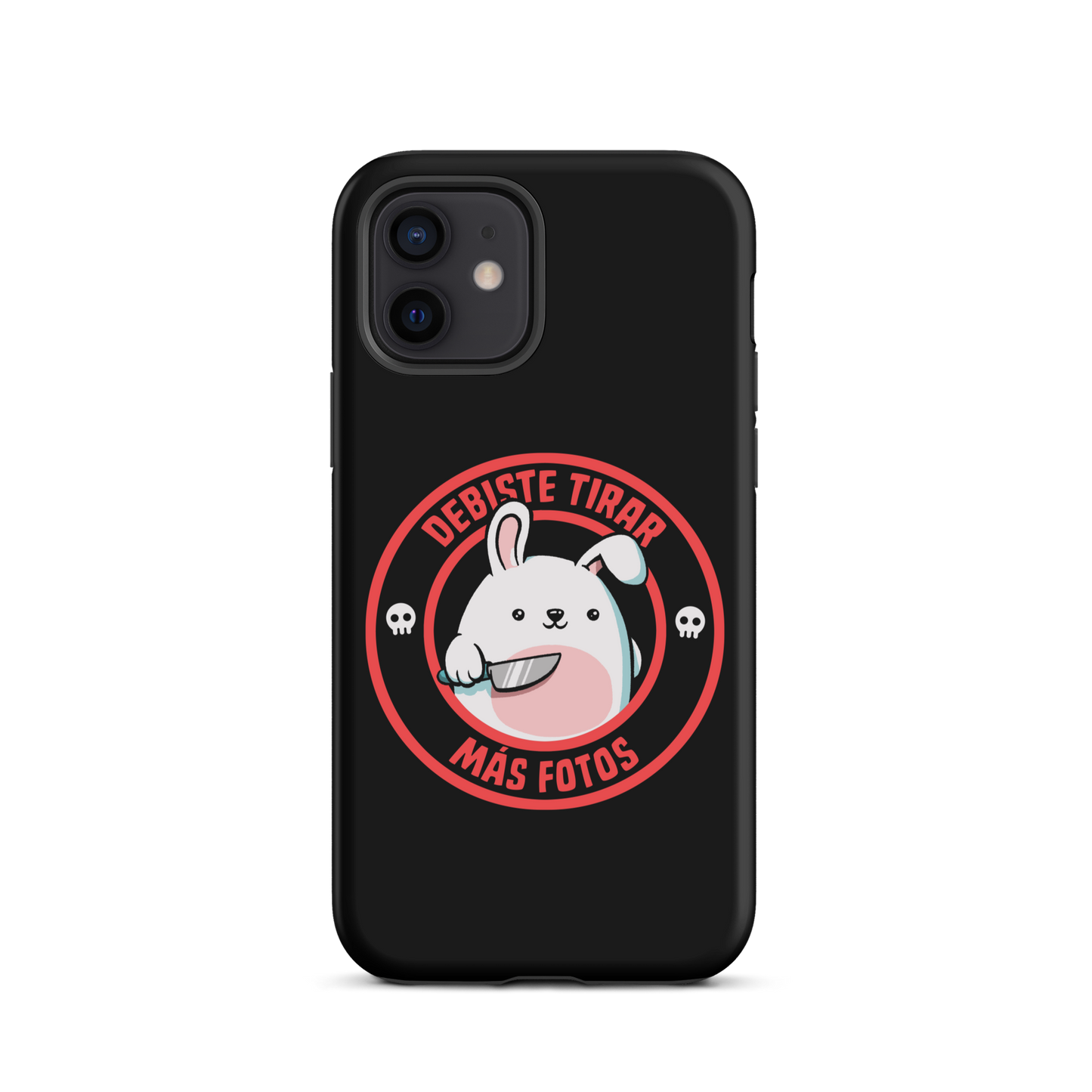 A cute white cartoon bunny with a pink belly stands holding a large kitchen knife in one paw. Surrounding the bunny is a red circular border with the words 'DEBISTE TIRAR MÁS FOTOS'. Small skull icons are on either side of the circle. The overall tone is a mix of adorable and ironic humor.