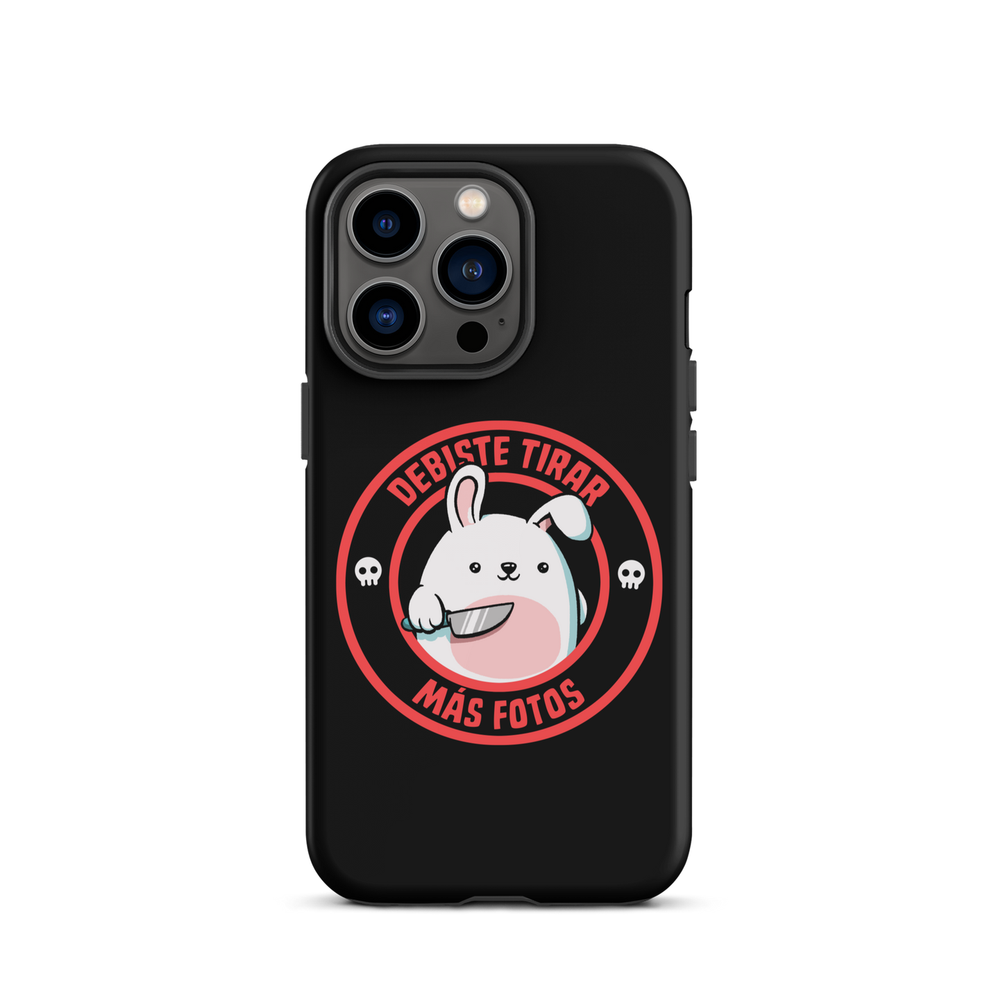 A cute white cartoon bunny with a pink belly stands holding a large kitchen knife in one paw. Surrounding the bunny is a red circular border with the words 'DEBISTE TIRAR MÁS FOTOS'. Small skull icons are on either side of the circle. The overall tone is a mix of adorable and ironic humor.