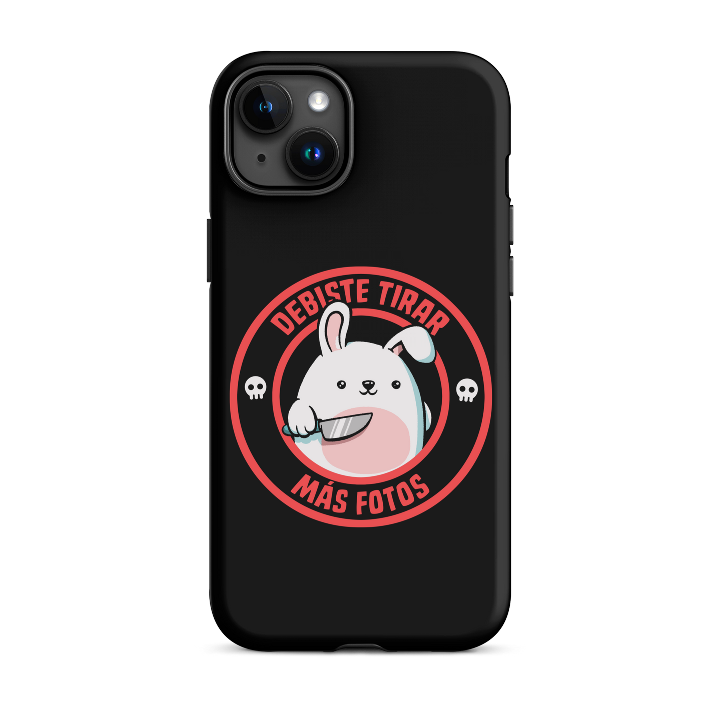 A cute white cartoon bunny with a pink belly stands holding a large kitchen knife in one paw. Surrounding the bunny is a red circular border with the words 'DEBISTE TIRAR MÁS FOTOS'. Small skull icons are on either side of the circle. The overall tone is a mix of adorable and ironic humor.