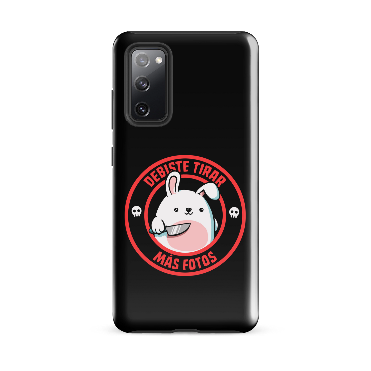 A cute white cartoon bunny with a pink belly stands holding a large kitchen knife in one paw. Surrounding the bunny is a red circular border with the words 'DEBISTE TIRAR MÁS FOTOS'. Small skull icons are on either side of the circle. The overall tone is a mix of adorable and ironic humor.