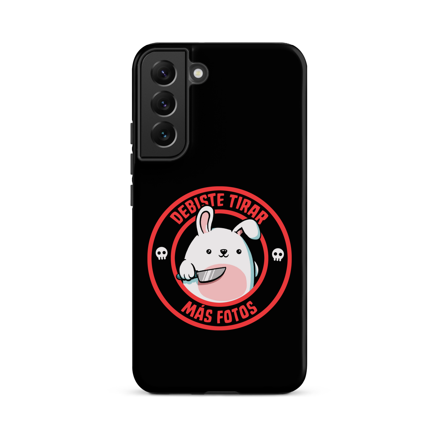 A cute white cartoon bunny with a pink belly stands holding a large kitchen knife in one paw. Surrounding the bunny is a red circular border with the words 'DEBISTE TIRAR MÁS FOTOS'. Small skull icons are on either side of the circle. The overall tone is a mix of adorable and ironic humor.