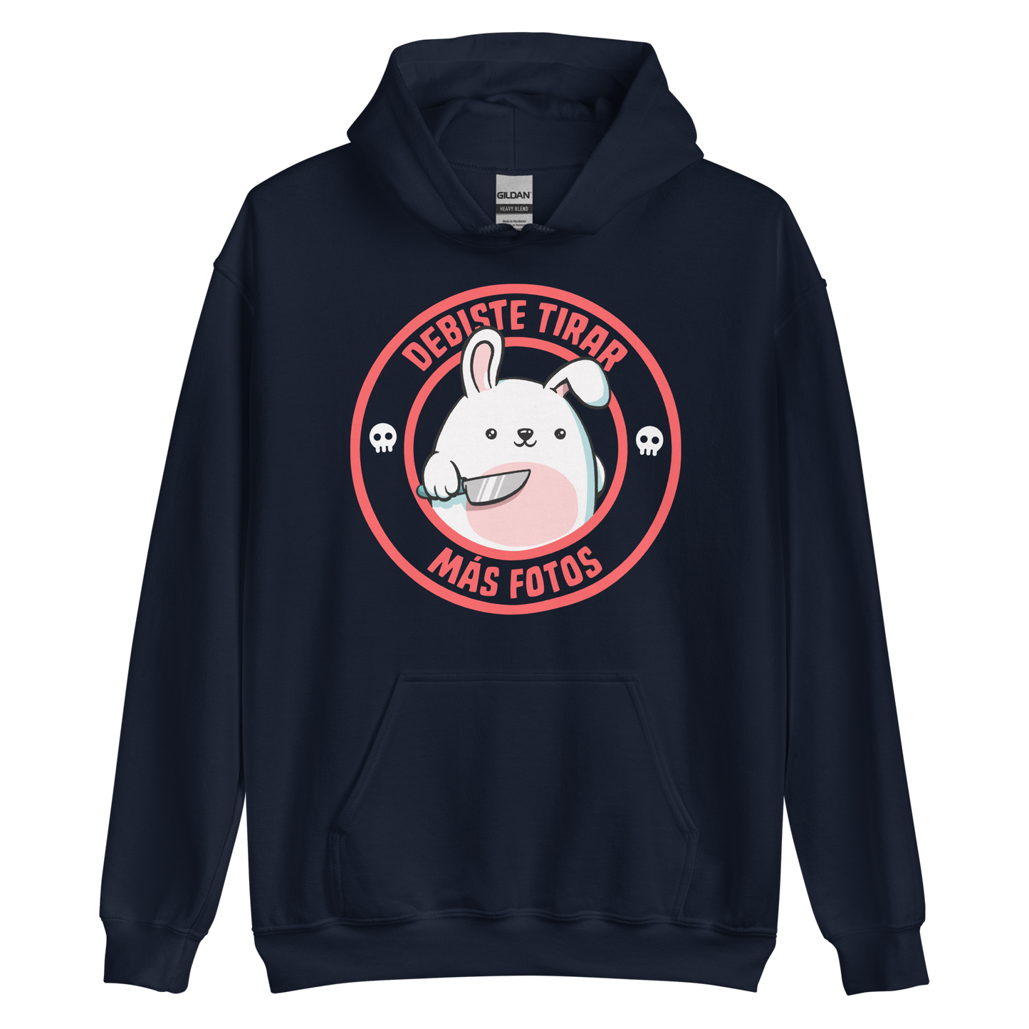 A cute white cartoon bunny with a pink belly stands holding a large kitchen knife in one paw. Surrounding the bunny is a red circular border with the words 'DEBISTE TIRAR MÁS FOTOS'. Small skull icons are on either side of the circle. The overall tone is a mix of adorable and ironic humor.